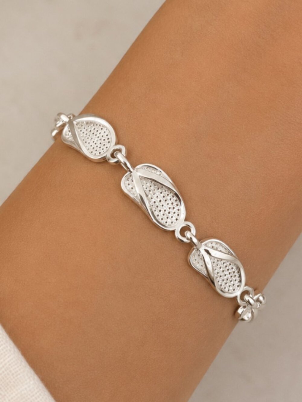 925 Sterling Silver Flip Flop Bracelet Shoe Bracelet Beach Vacation Bracelet - Picture 2 of 5